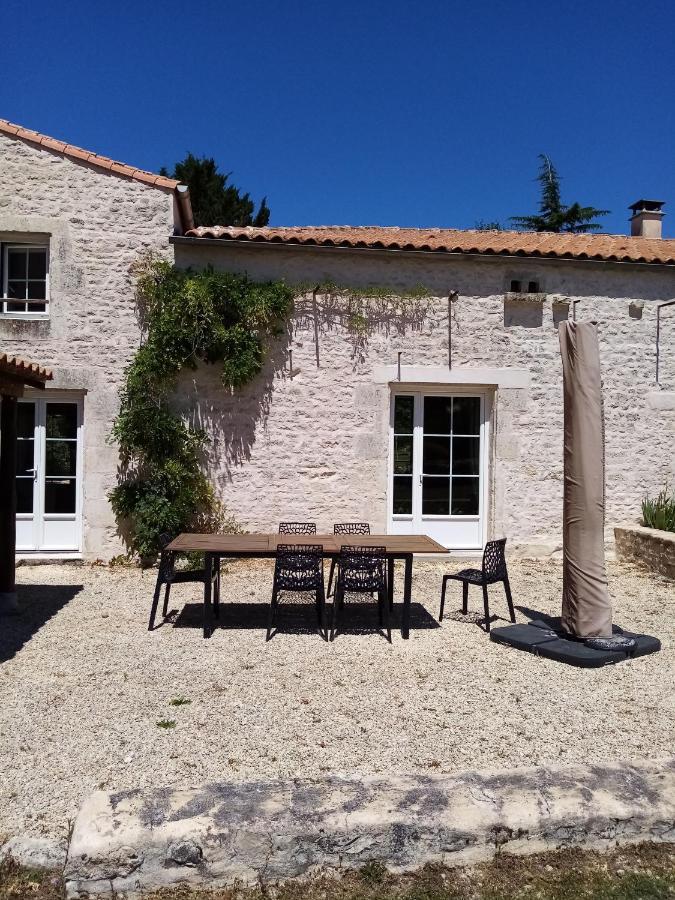 La Marsaisienne Hotel Bagian luar foto